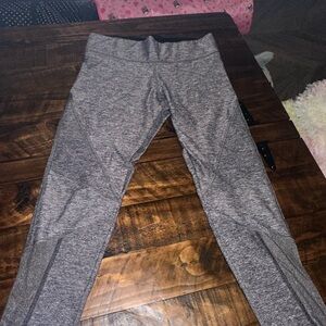 Cropped VS pink ultimate leggings